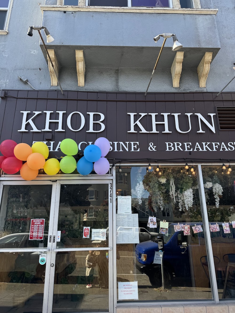 Khob Khun Thai cuisine & breakfast